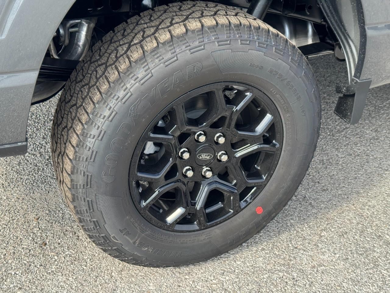 2025 Ford F-150 XLT photo 4