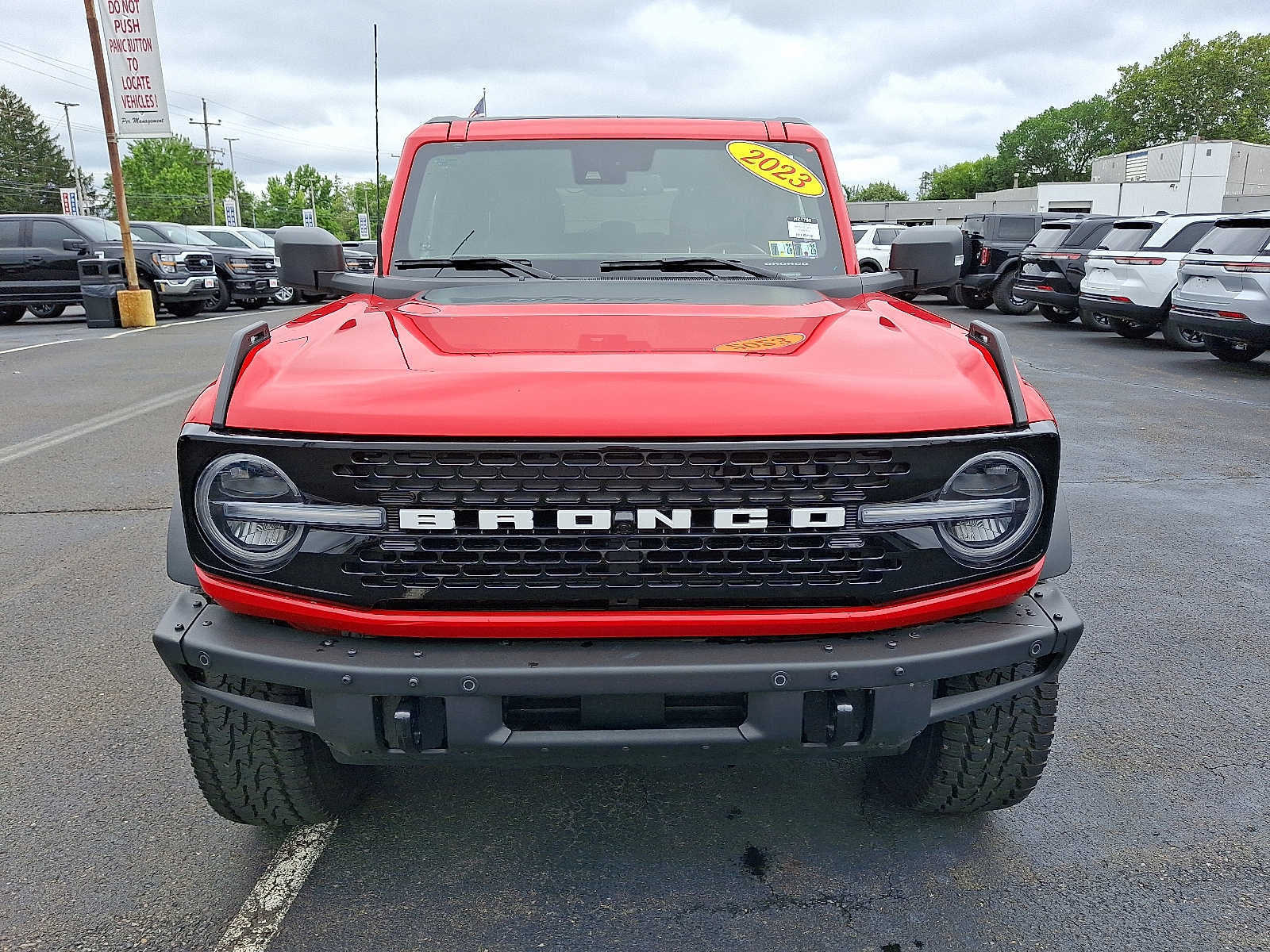 2023 Ford Bronco Wildtrak photo 2