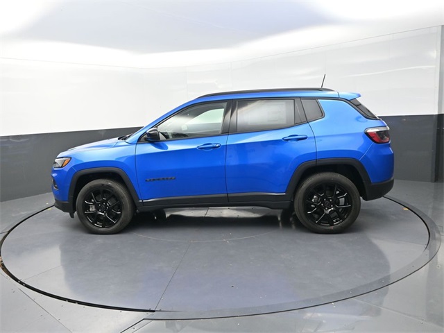 2026 Jeep Compass Latitude Altitude photo 4