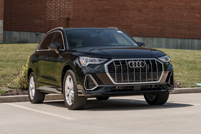 2024 Audi Q3 S line Premium Plus