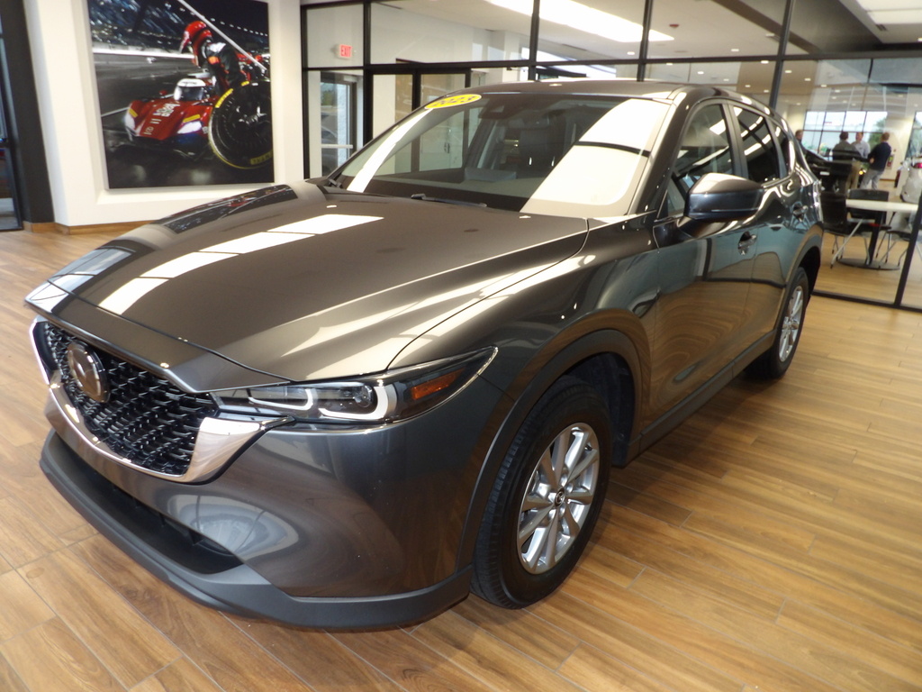 2023 Mazda CX-5 S Preferred package
