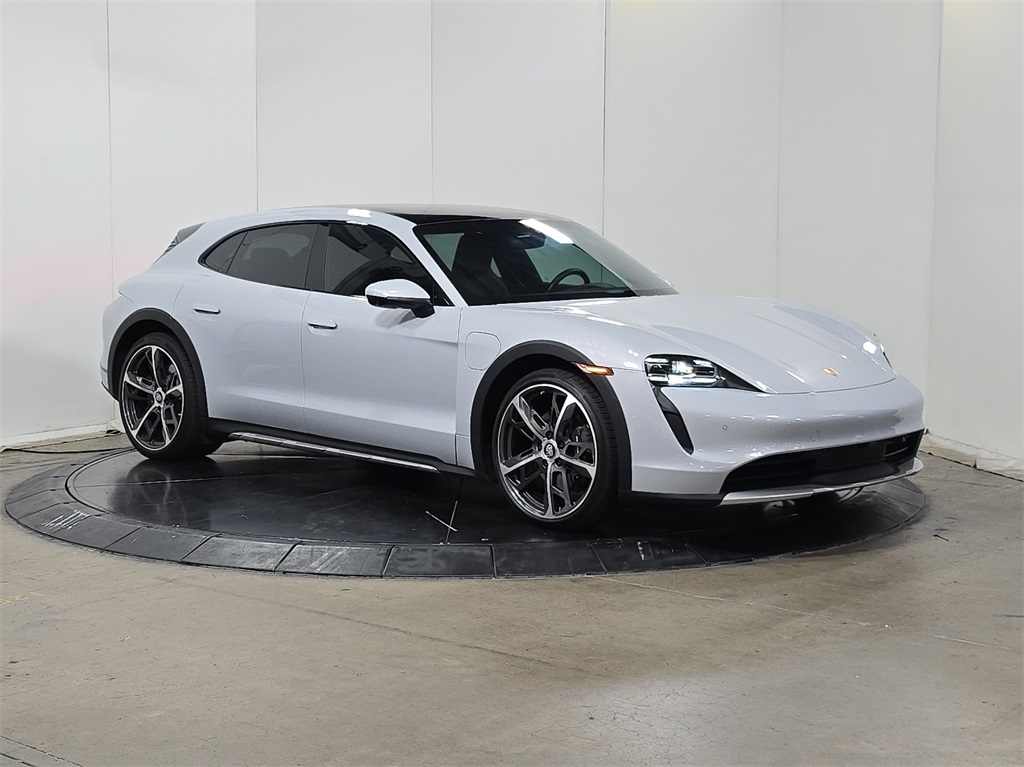 2024 Porsche Taycan Cross Turismo 4 photo 3
