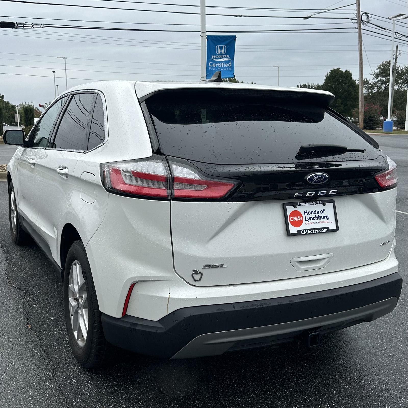 2024 Ford Edge SEL photo 2