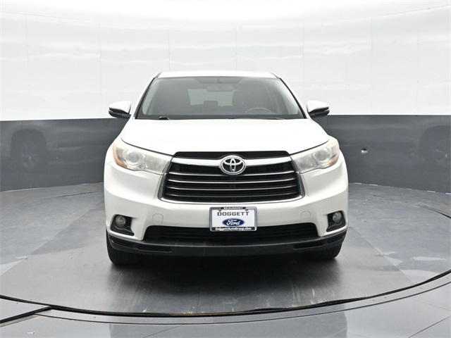 2016 Toyota Highlander LE photo 19