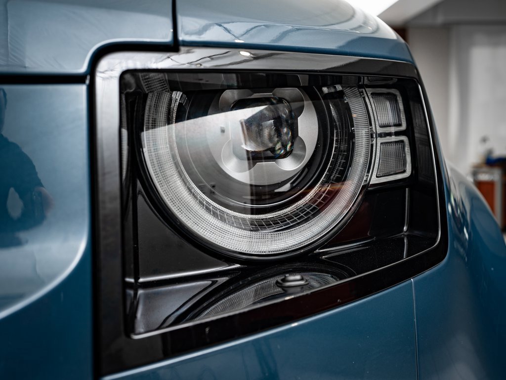 2022 Land Rover Defender 90 X-Dynamic S photo 14