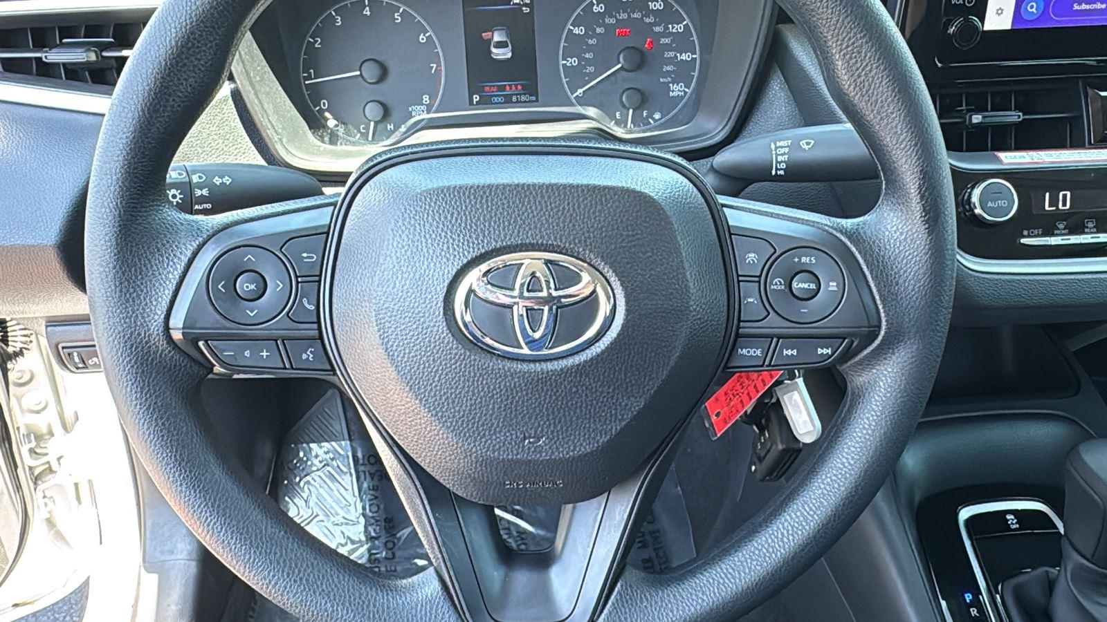 2025 Toyota Corolla LE photo 14