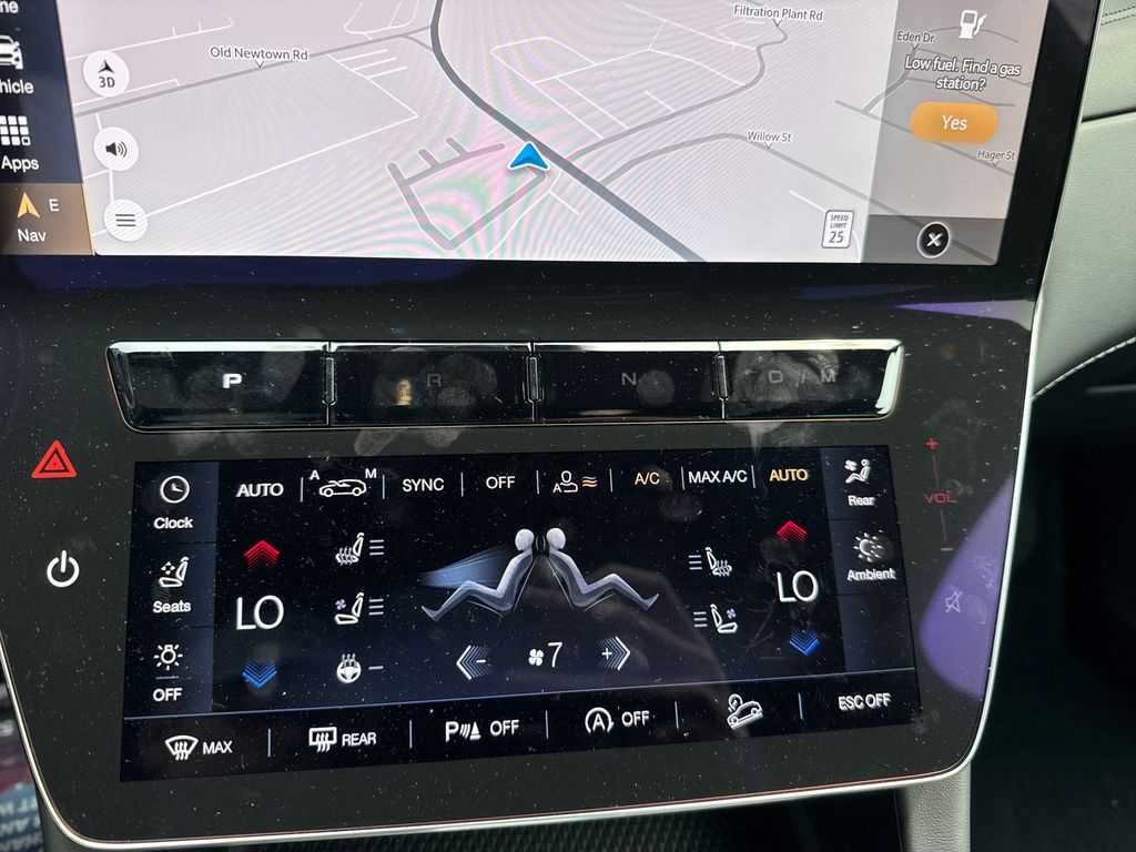 2025 Maserati Grecale photo 22