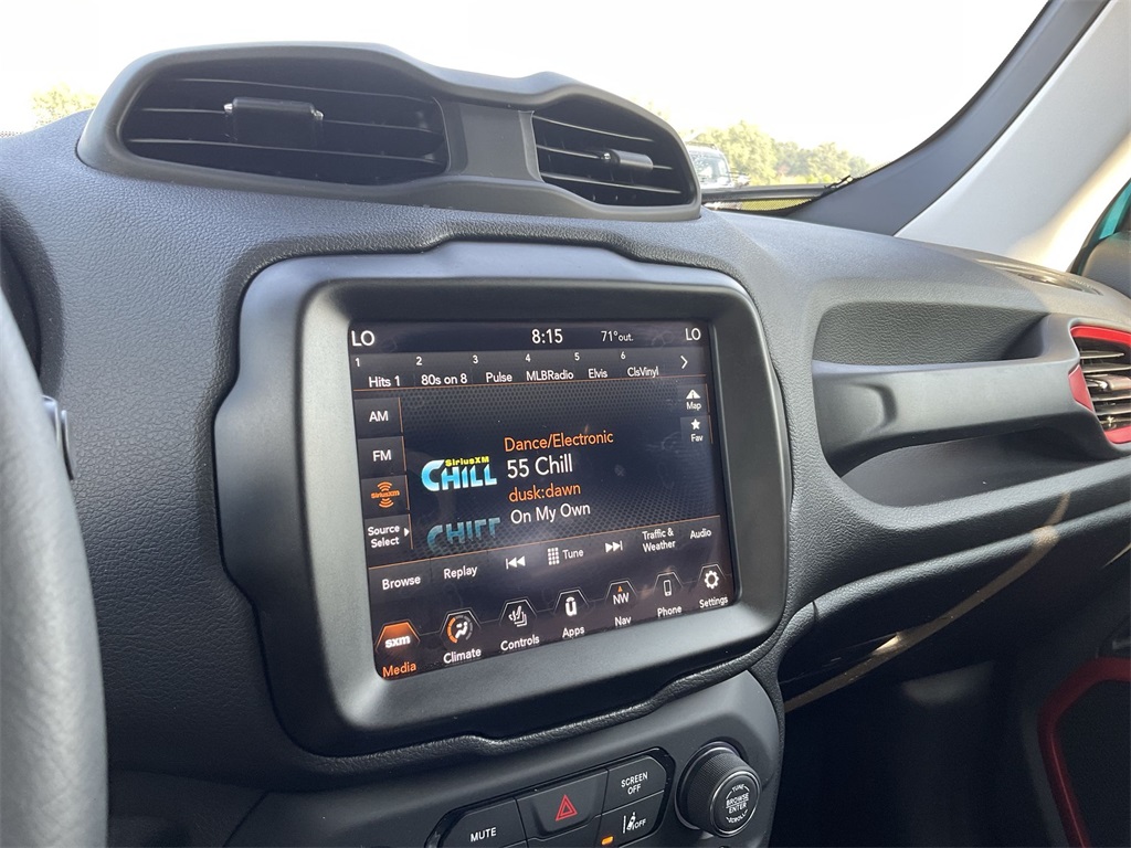2022 Jeep Renegade Trailhawk photo 11