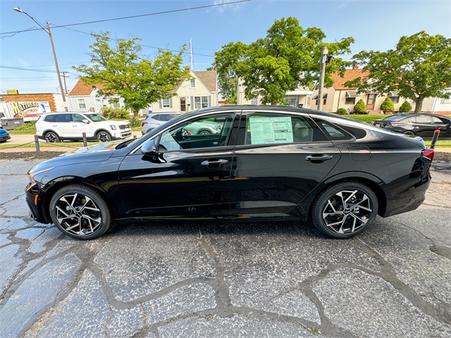 2025 Kia K5 EX photo 7