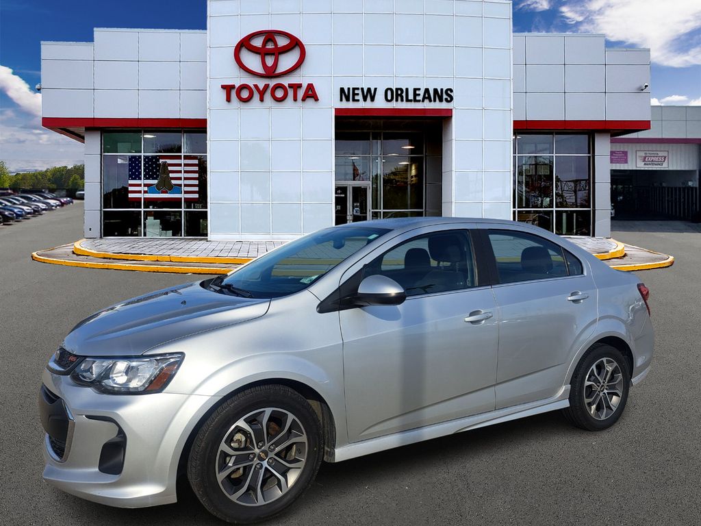 2017 Chevrolet Sonic LT's photo