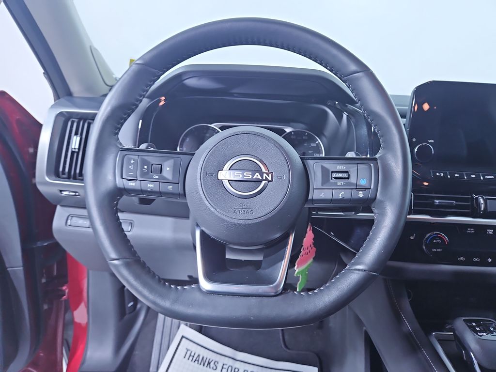 2024 Nissan Pathfinder SL photo 14