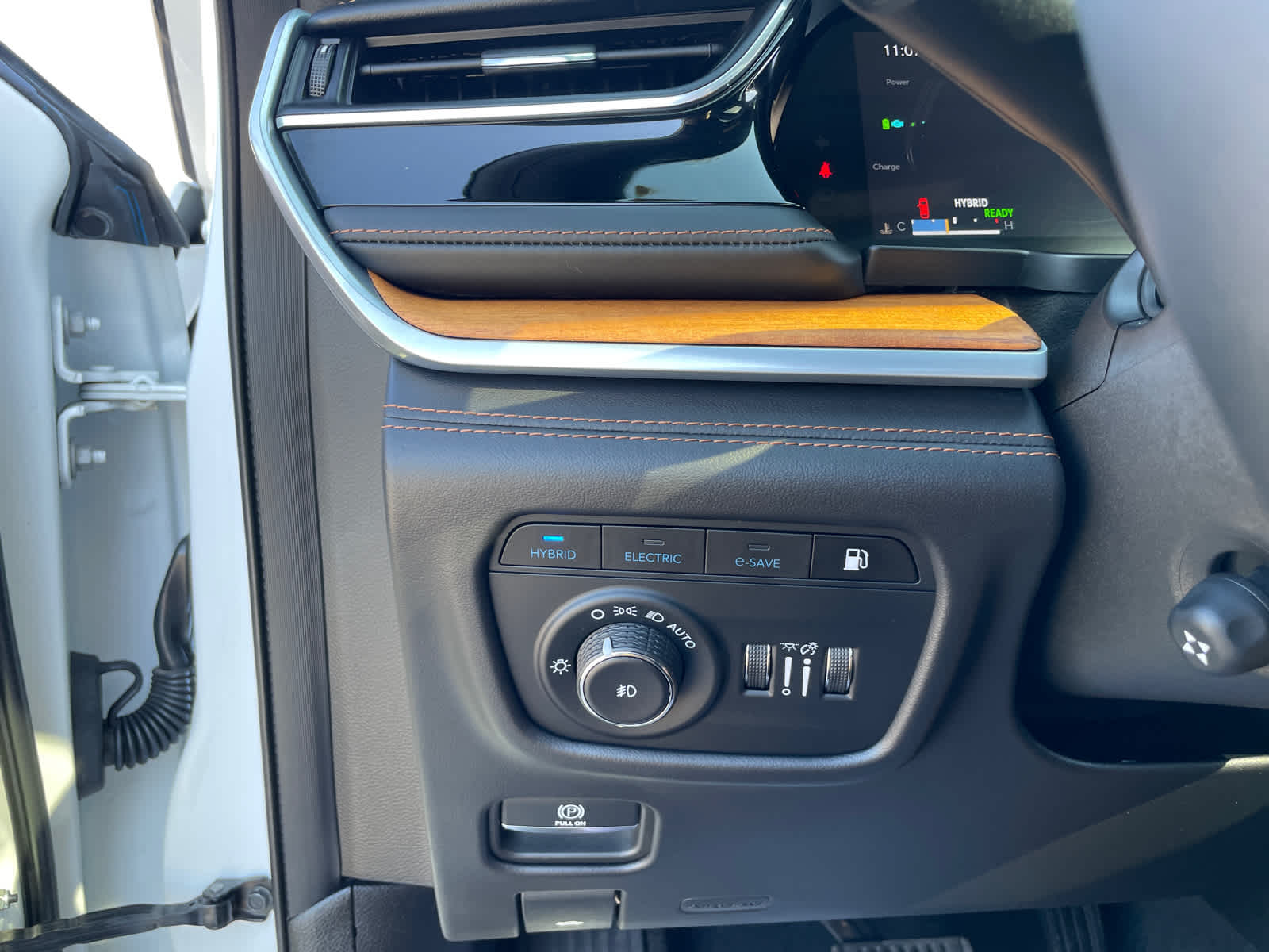 2022 Jeep Cherokee Summit 4xe photo 19