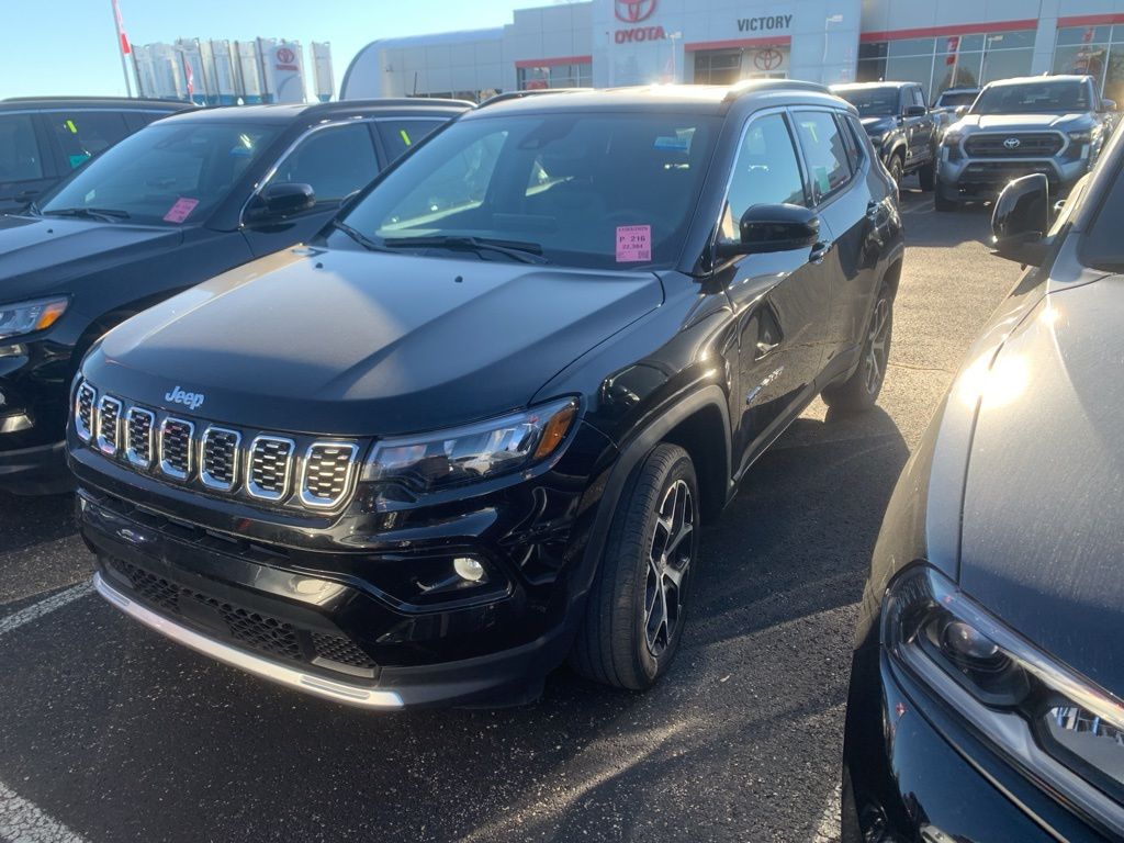 2024 Jeep Compass Limited photo 2