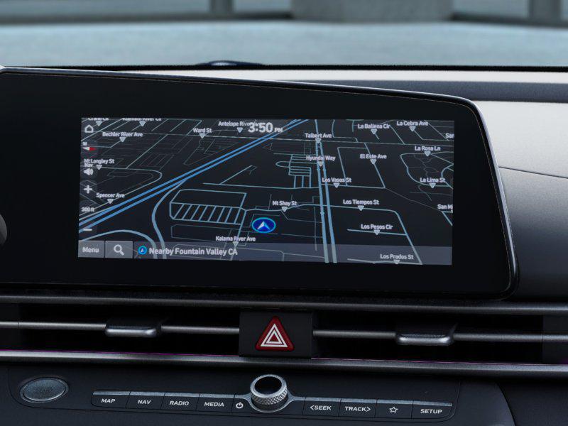 2025 Hyundai Elantra Limited photo 13