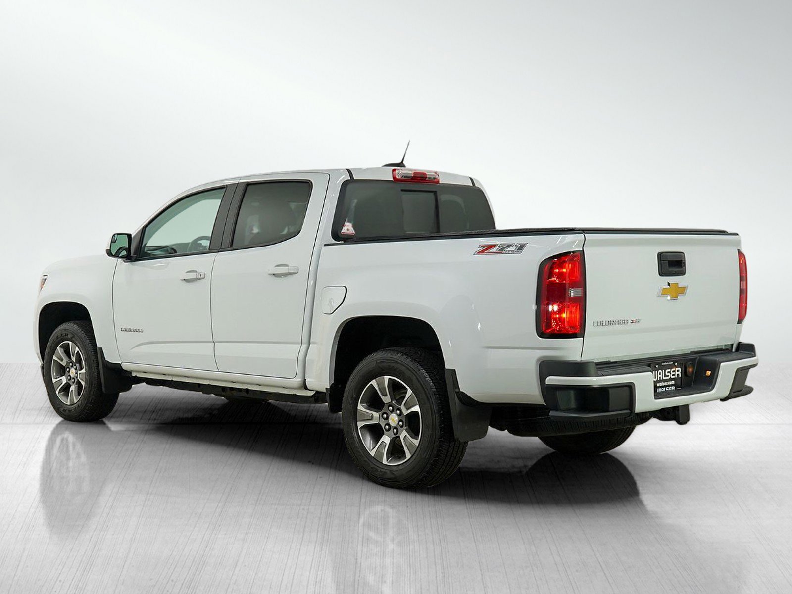 2017 Chevrolet Colorado Z71 photo 2