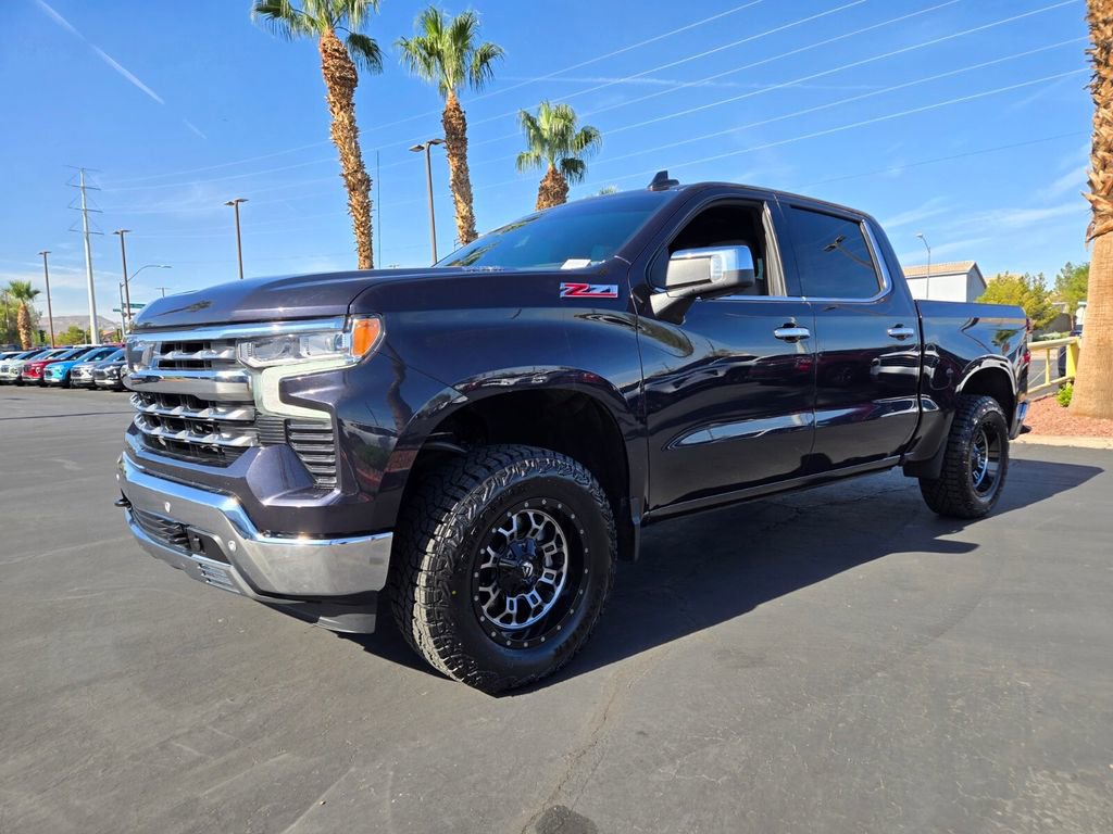 2023 Chevrolet Silverado 1500 LTZ photo 2