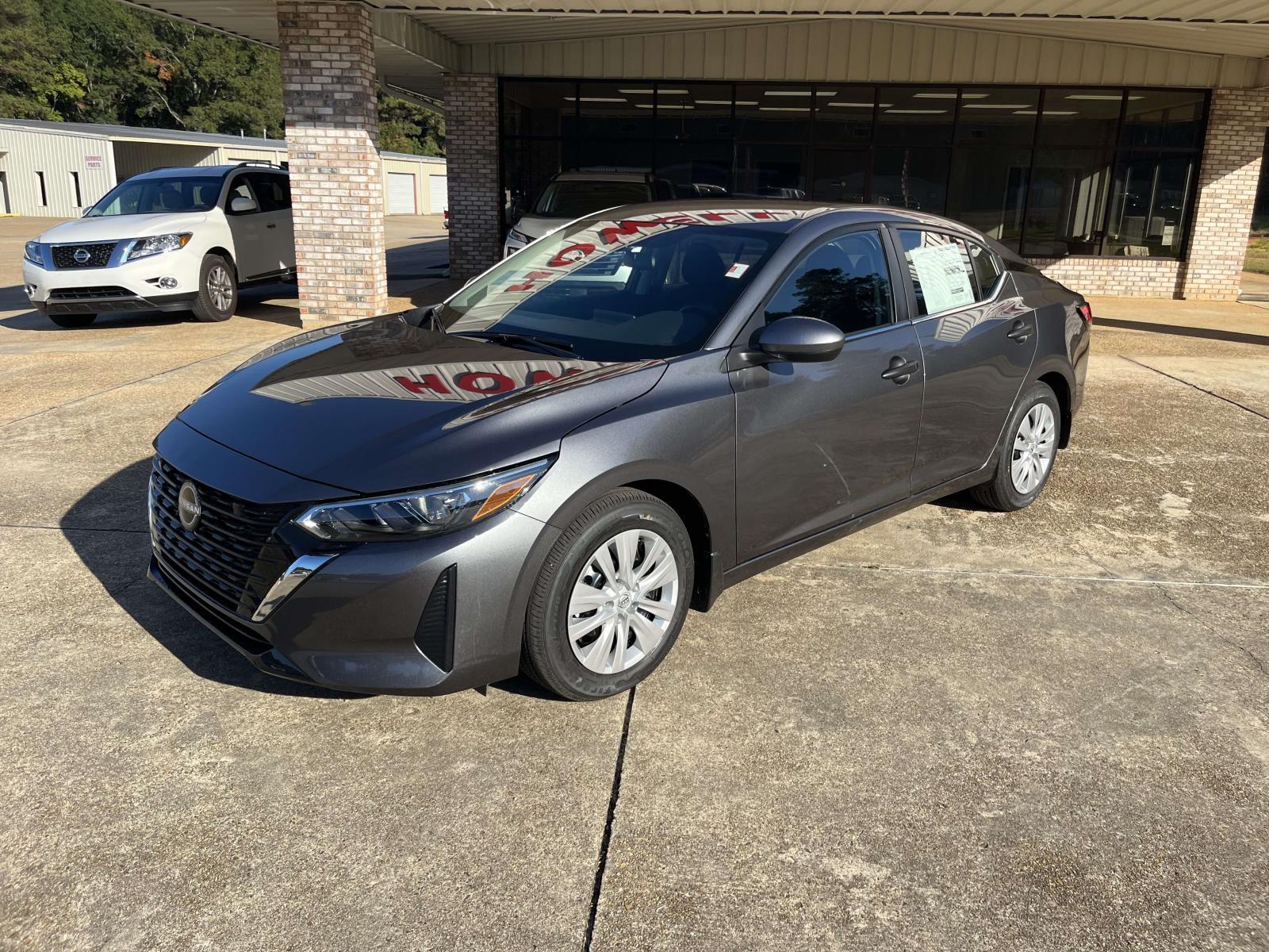 2025 Nissan Sentra S's photo