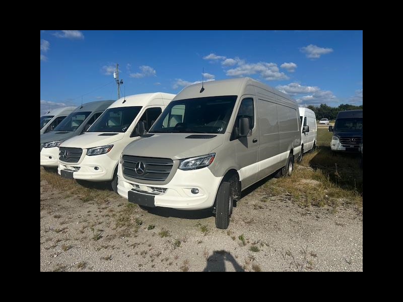 2025 Mercedes-Benz Sprinter Cargo Van Base's photo
