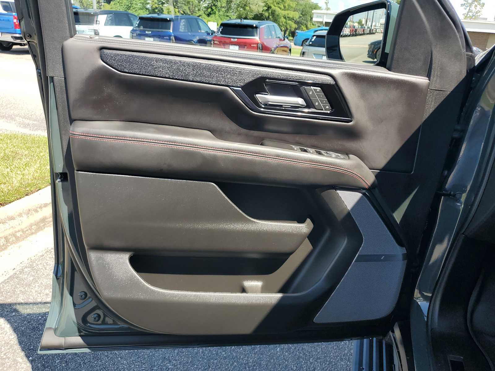 2025 Gmc Yukon XL AT4 Ultimate photo 16