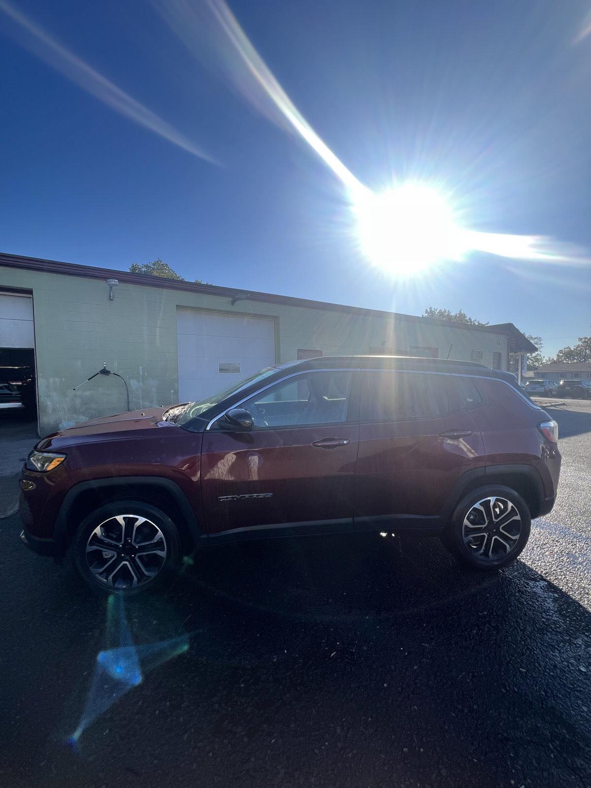 2022 Jeep Compass Limited photo 5