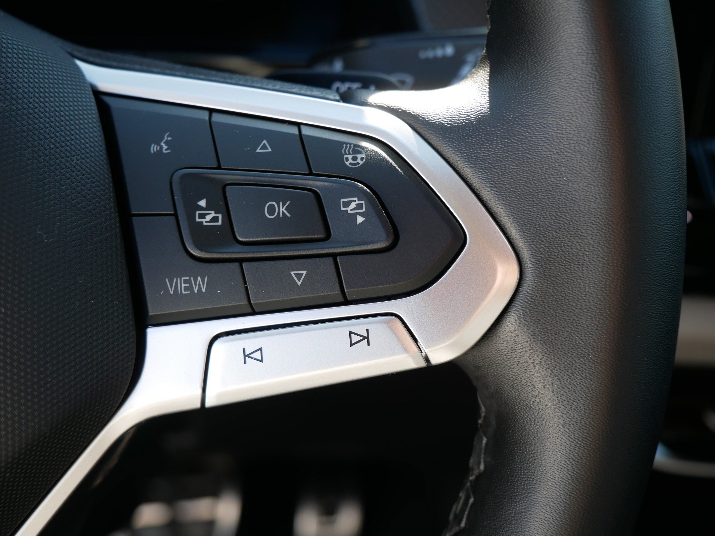 2024 Volkswagen Atlas Peak Edition SEL photo 27