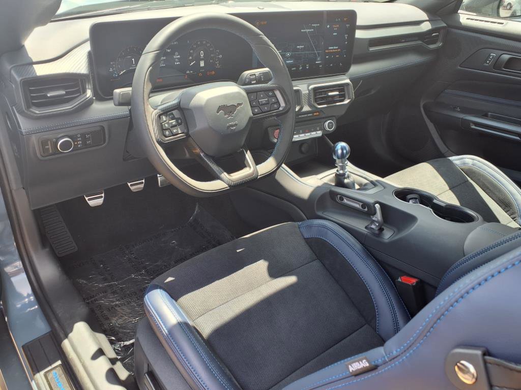 2025 Ford Mustang Dark Horse Premium photo 4