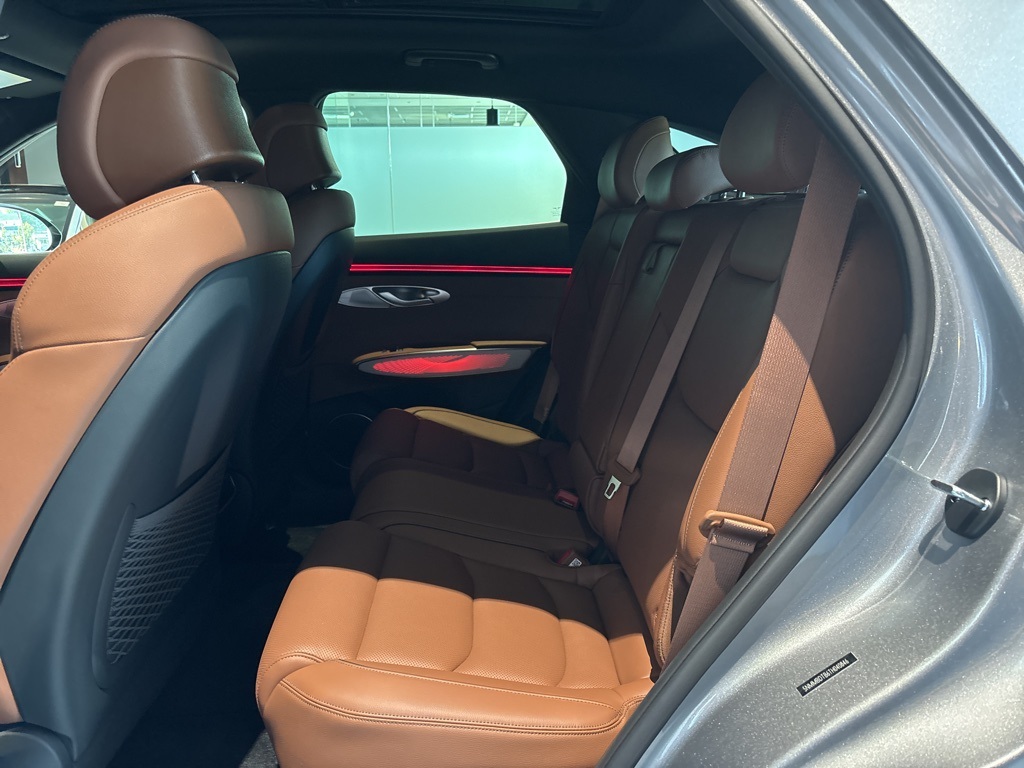 2026 Genesis GV70 2.5T Advanced photo 11