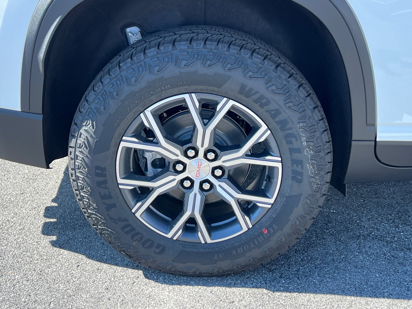 2026 Gmc Acadia AT4 photo 4