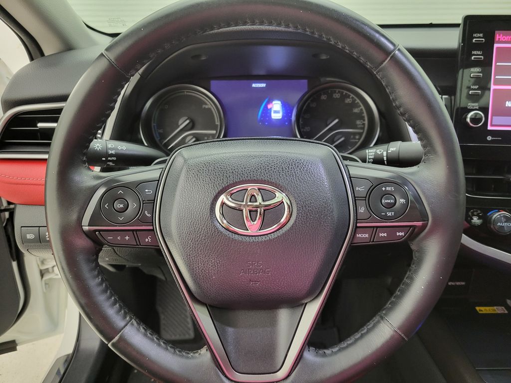 2022 Toyota Camry Hybrid XSE photo 4