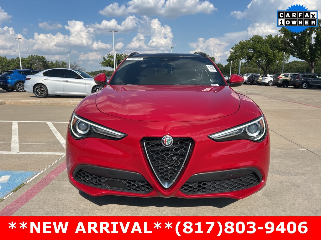 2022 Alfa Romeo Stelvio Ti photo 2