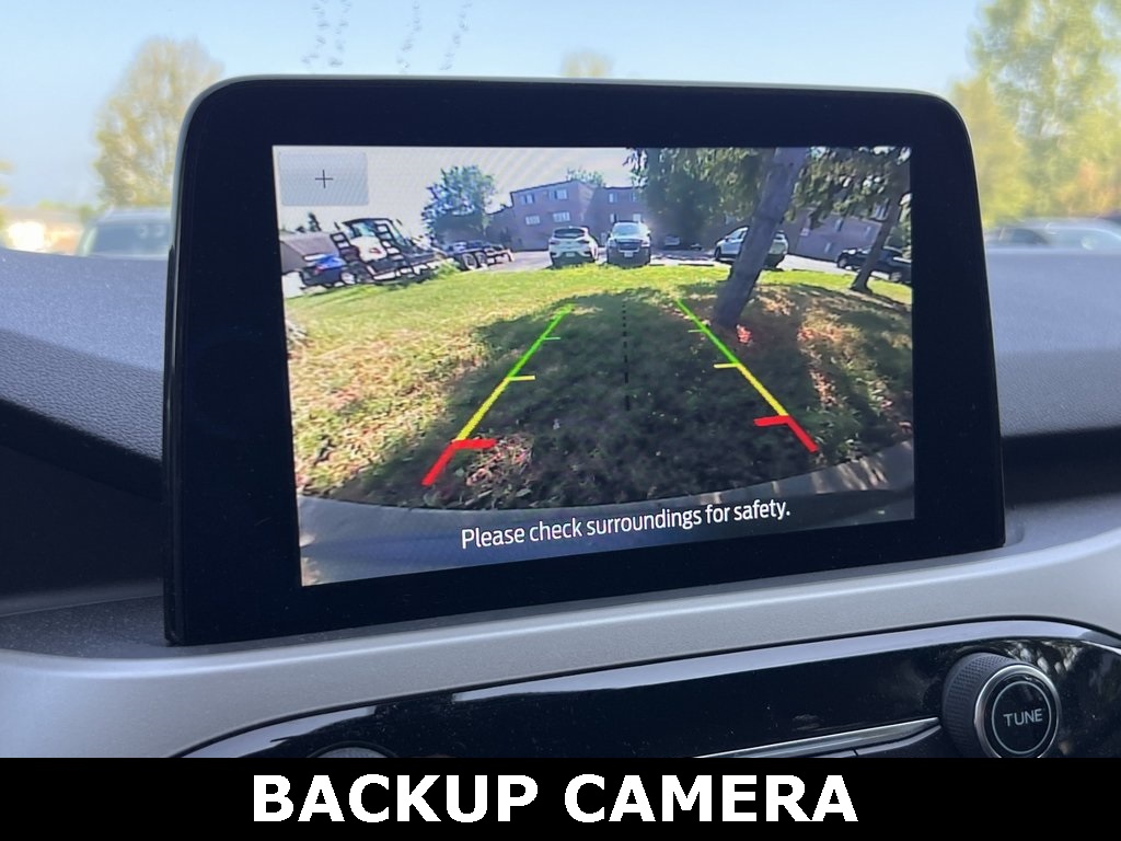 2022 Ford Escape SE photo 3