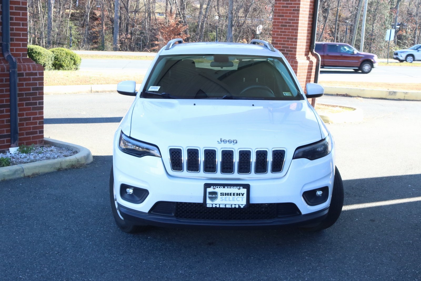 2019 Jeep Cherokee Latitude photo 2