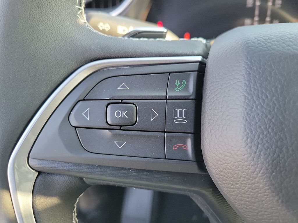 2025 Jeep Grand Cherokee Laredo X photo 4