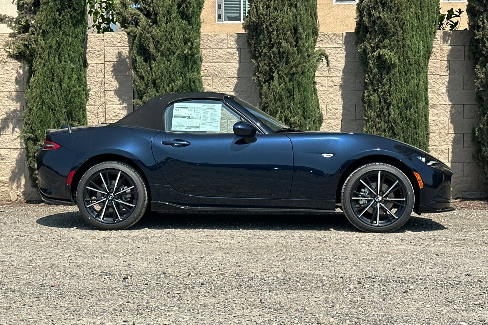 2025 Mazda MX-5 Miata Miata Grand Touring photo 3