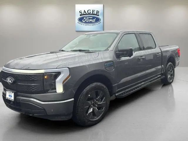 2024 Ford F-150 Lightning photo 2