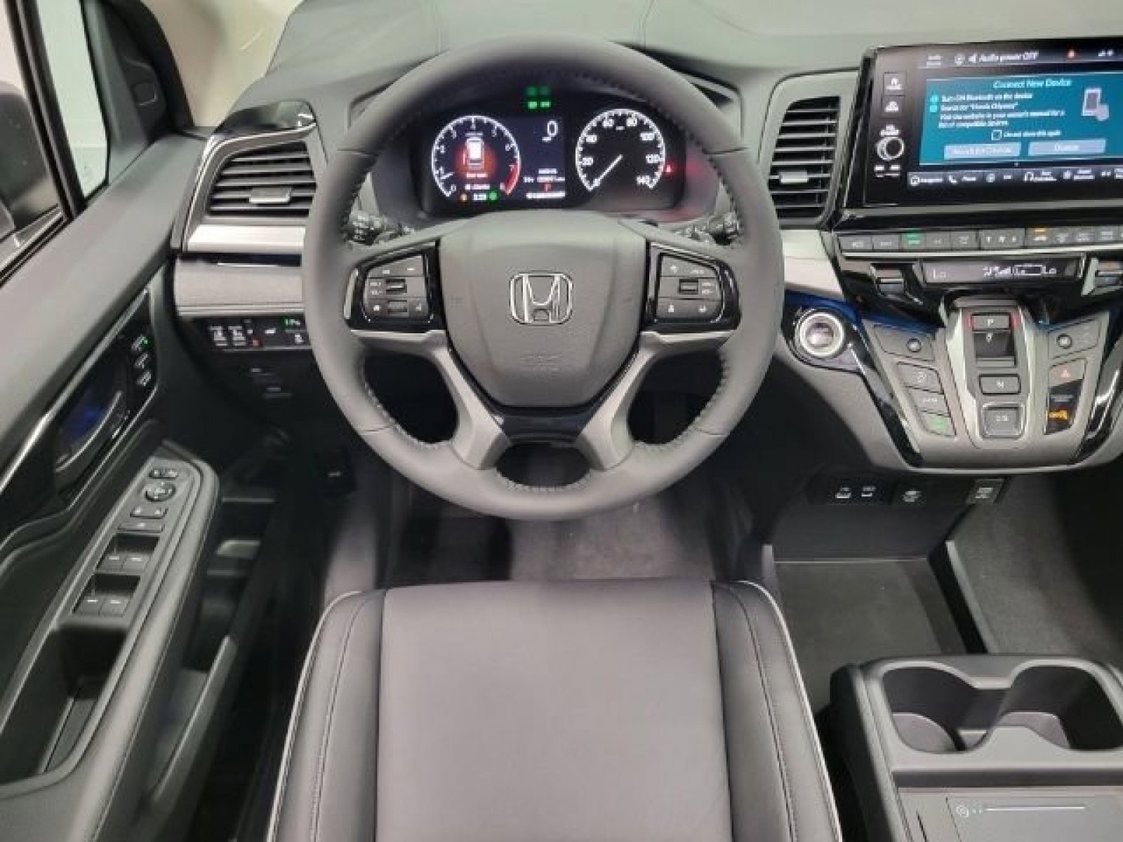 2026 Honda Odyssey Touring photo 4
