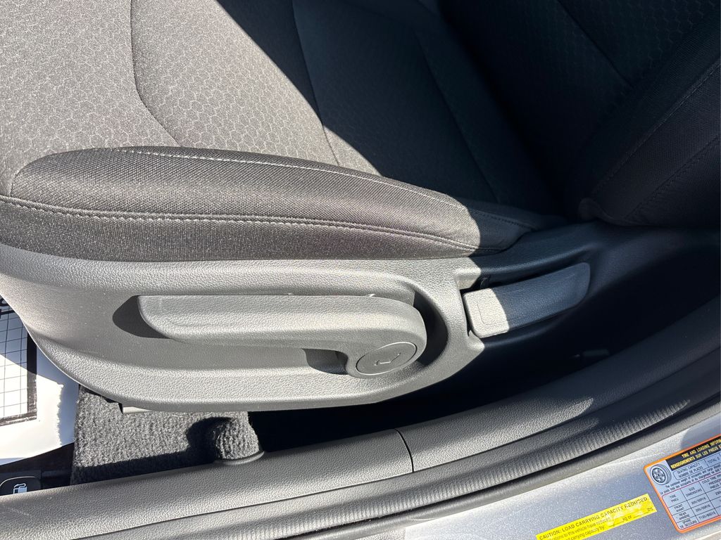 2020 Hyundai Elantra Value Edition photo 30