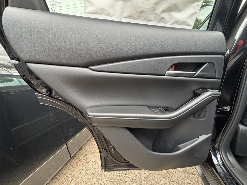 2025 Mazda CX-30 2.5 S Preferred photo 16