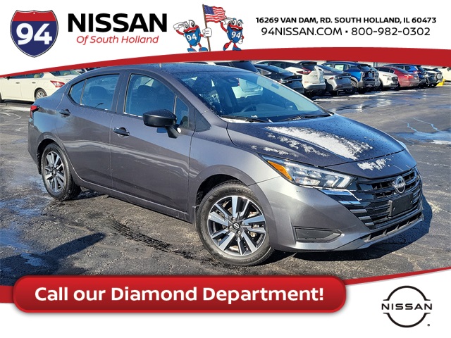2025 Nissan Versa Sedan S's photo