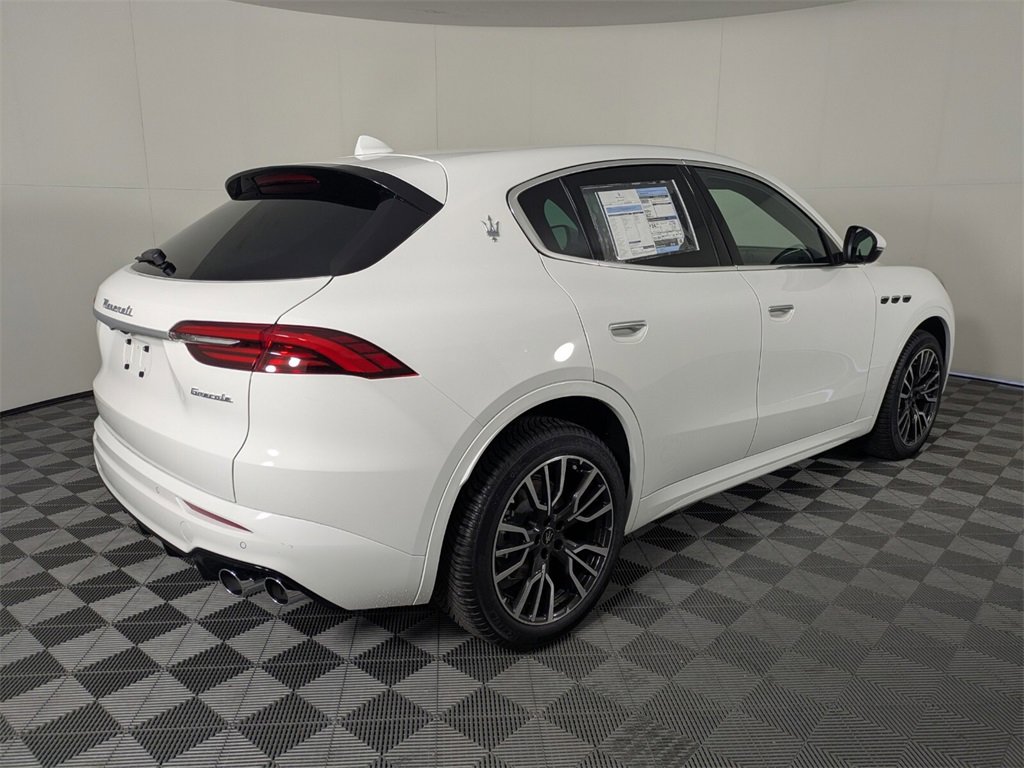 2025 Maserati Grecale photo 4