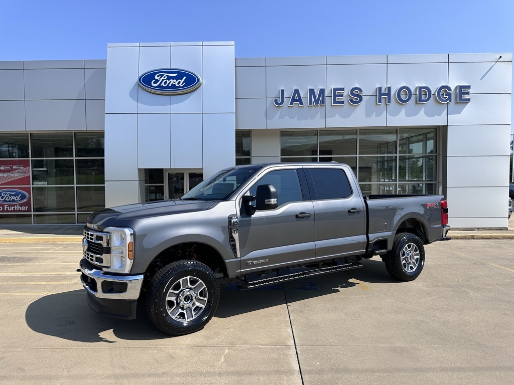 2025 Ford F-250 Super Duty XLT's photo