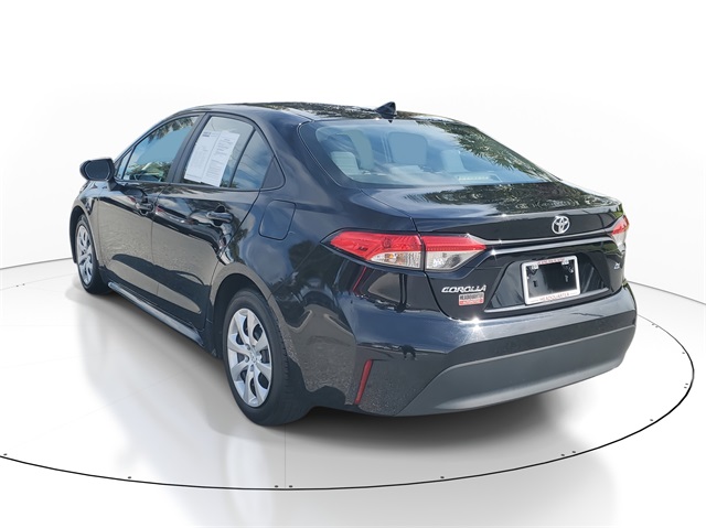 2023 Toyota Corolla LE photo 3