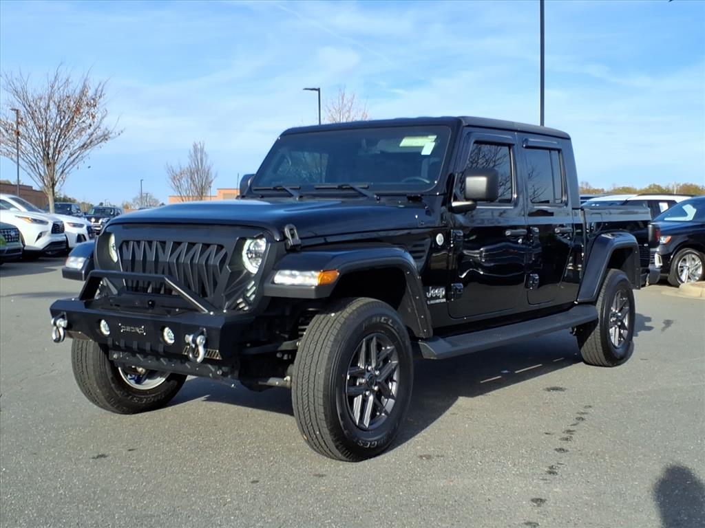 2021 Jeep Gladiator Overland's photo