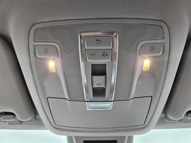 2014 Mercedes Benz GL 550 photo 22