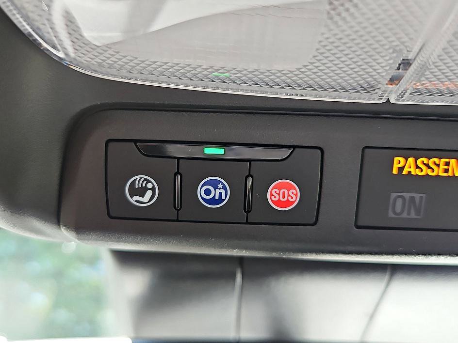 2026 Chevrolet Colorado LT photo 18