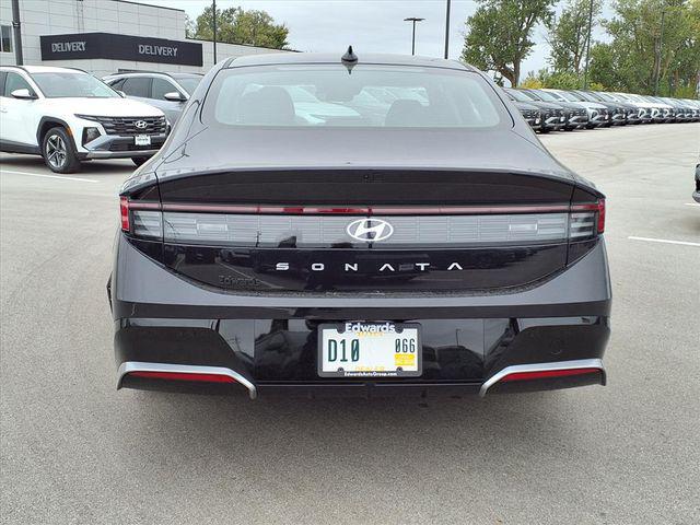 2026 Hyundai Sonata SEL Sport photo 4