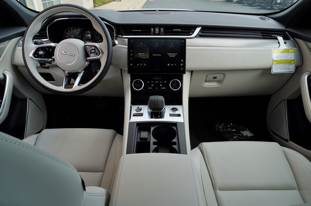 2026 JAGUAR F-PACE - Image 9