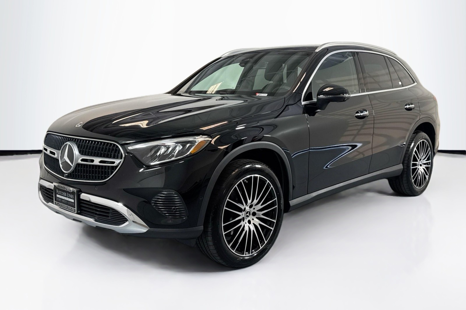 2025 Mercedes-Benz GLC Base's photo