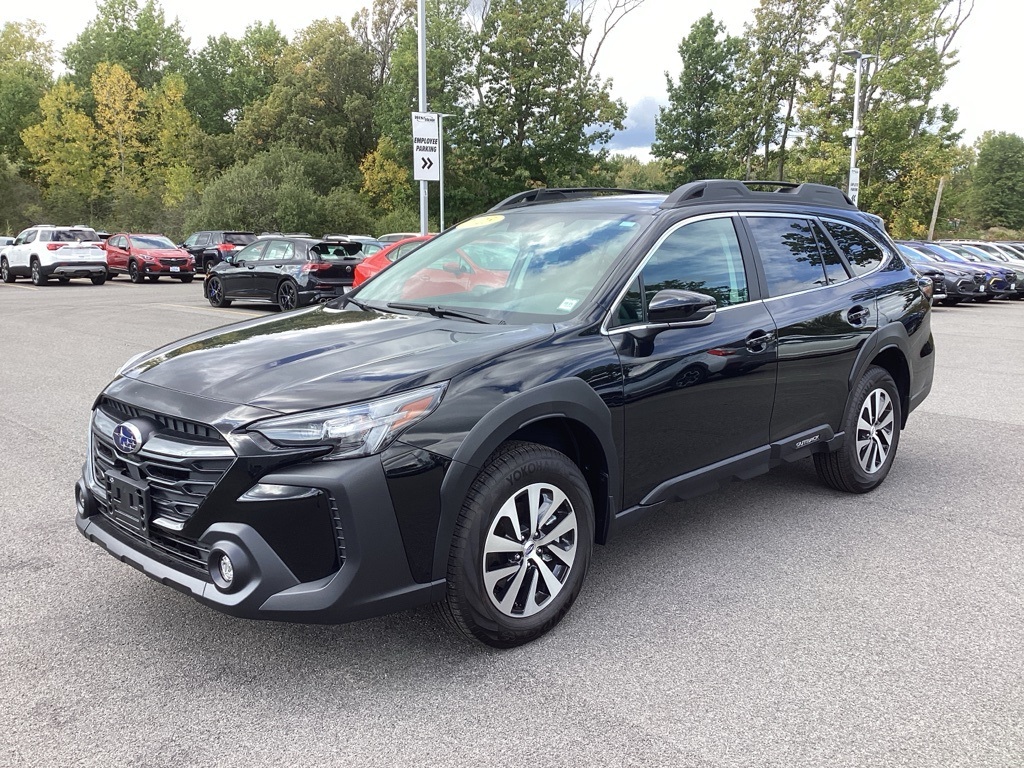 2025 Subaru Outback Premium photo 3