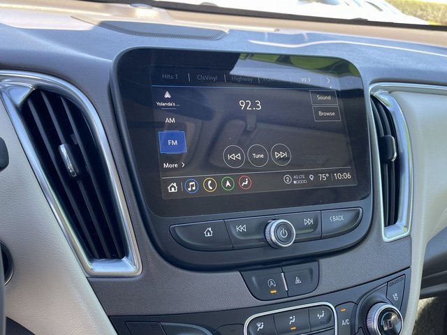 2024 Chevrolet Malibu Premier 2LT photo 4